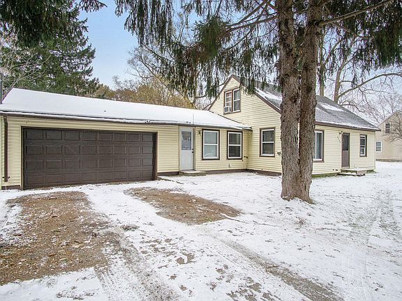 2nd image of 2440 Kregel Ave