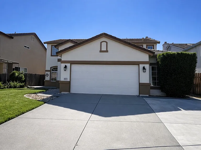 7917 Doe Trail Way — Photo 3