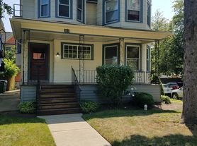 387 Lafayette Ave
