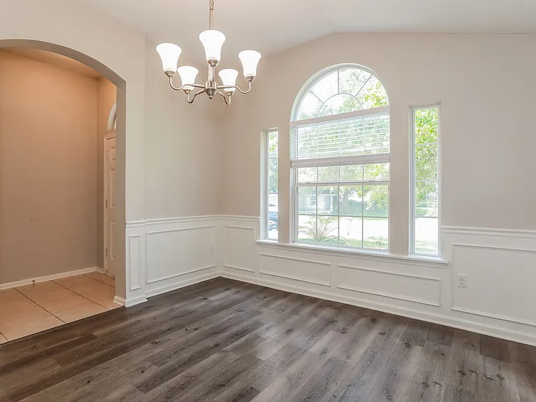 3146 Wandering Oaks Dr — Photo 6