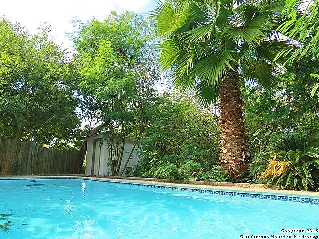 1st image of 115 Dawnridge Dr