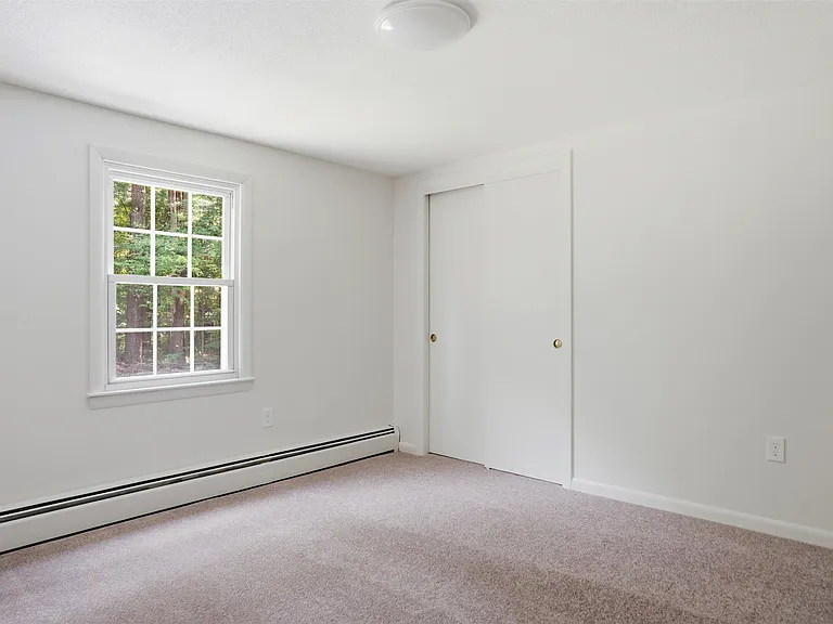 289 Derry Rd #B — Photo 14