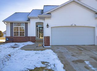 2775 Hunters Ridge Rd, Marion, IA 52302