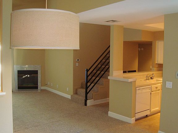 2nd image of 5420 Sylmar Ave APT 308
