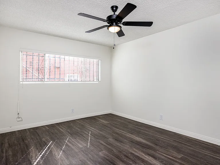 821 S Osage Ave — Photo 14