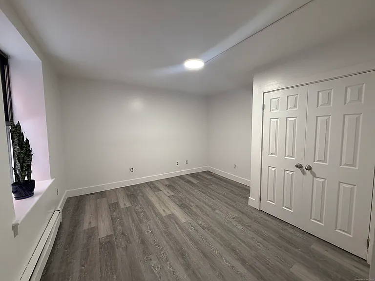 575 Bank St #206 — Photo 10