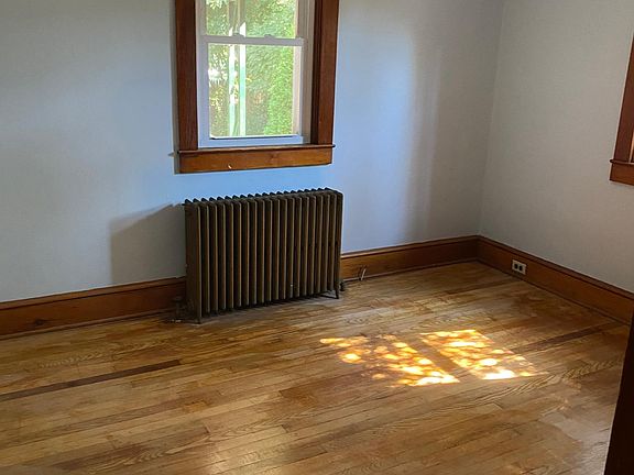 4th image of 72 W Center St