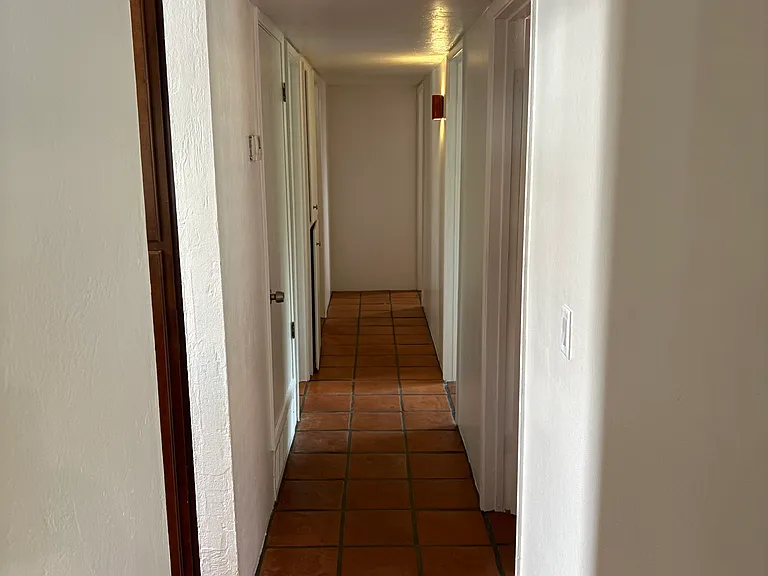 8518 E Hawthorne St — Photo 11