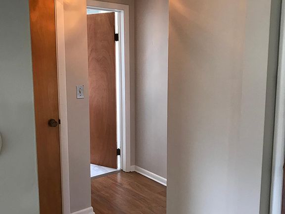 5th image of 7904 Lamon Ave APT 1S