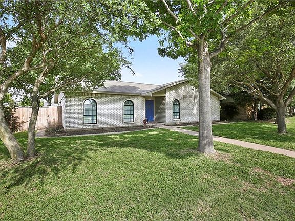 3rd image of 6521 Ember Ct
