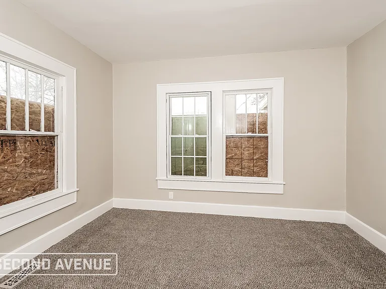 2800 Avenue H — Photo 13