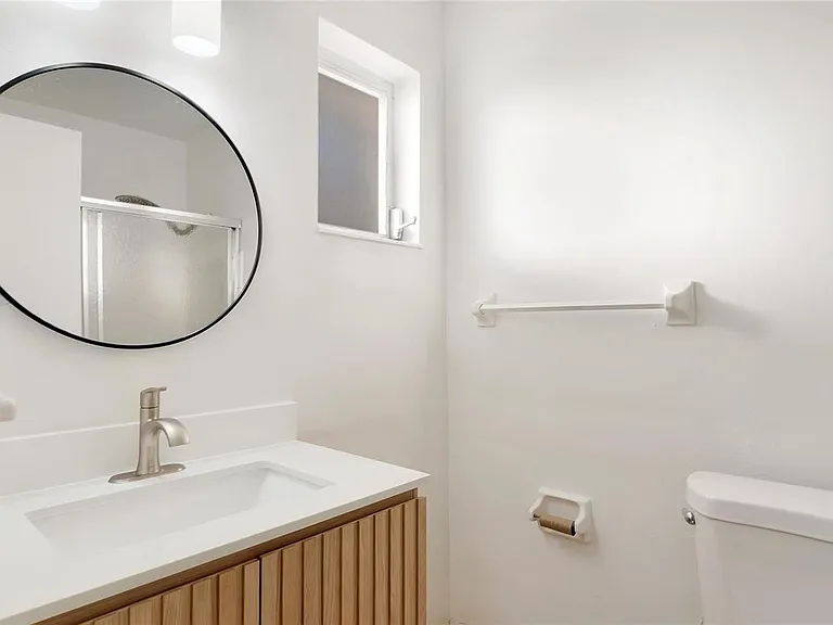 709 SE 15th St #1 — Photo 19