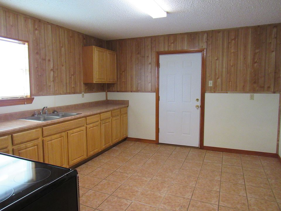 1st image of 413 Avenue K