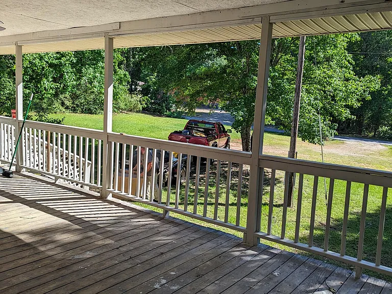 530 Dooley Rd — Photo 3