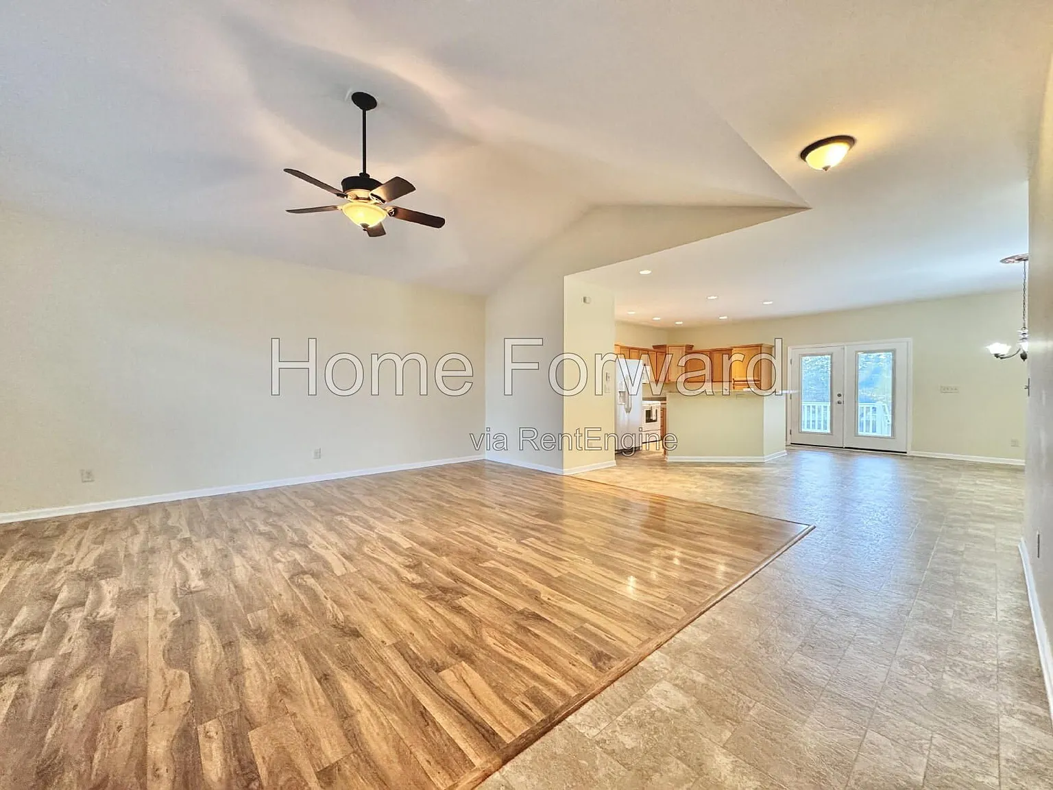 3 bed, 2.0 bath, 1709 sqft, $2,100 — Photo 4