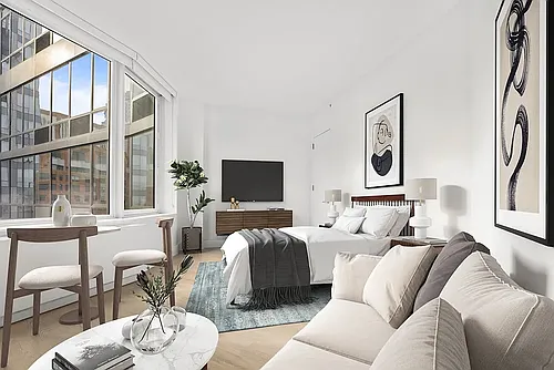 86 Fleet Pl Photo 1