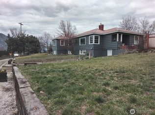 109 Antwine Ave S, Tonasket, WA 98855