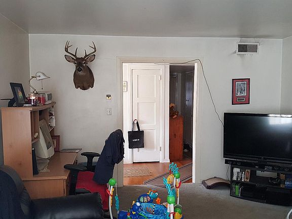 3rd image of 11719 Merit Ln