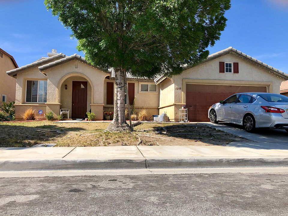 1st image of 1249 W Avenue H7