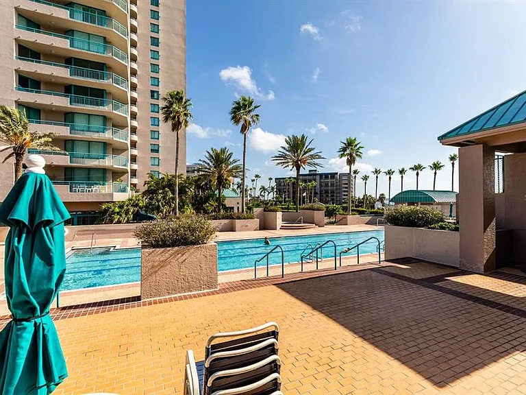 1560 Gulf Blvd #1605 — Photo 48