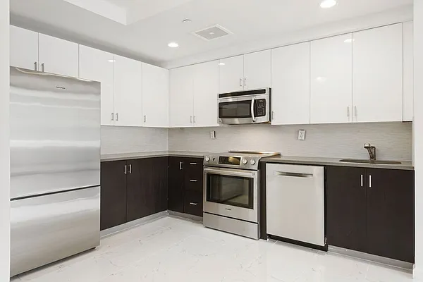 Rented by Manhattan Miami Real Estate | media 39