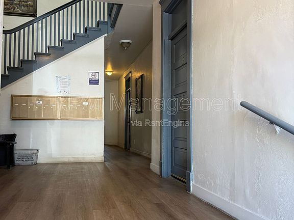 4th image of 1114 N Poinsettia Dr APT 2