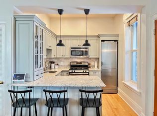 1411 N Wells St #3E, Chicago, IL 60610