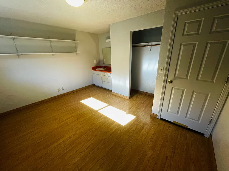 474 E 14th Aly #7 — Photo 6