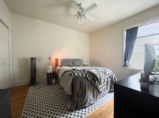 1423 West Farwell Avenue, Chicago, IL 60626