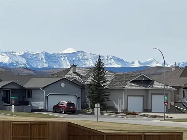 321 Twin Cities Dr, Longview, AB T0L 1H0