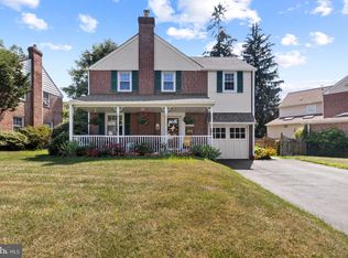 1852 Windsor Park Ln, Havertown, PA 19083