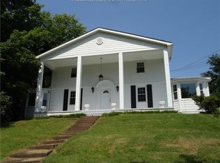 528 Ridgewood Rd, Huntington, WV 25701