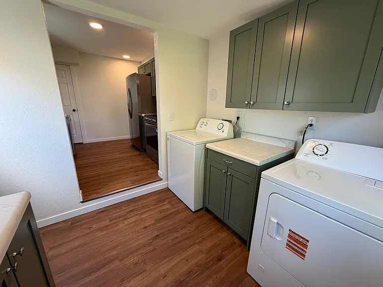 407 S High St — Photo 17