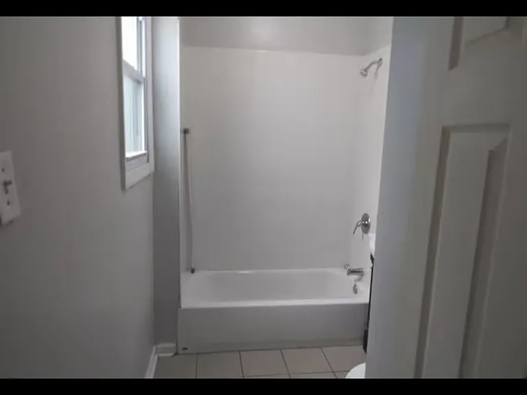 42 Tillinghast St #3L — Photo 2
