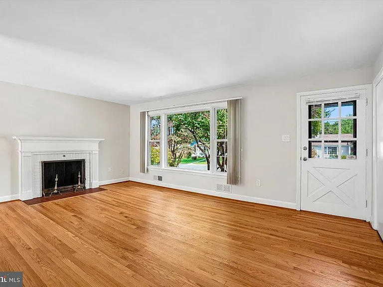 5006 Benton Ave — Photo 3
