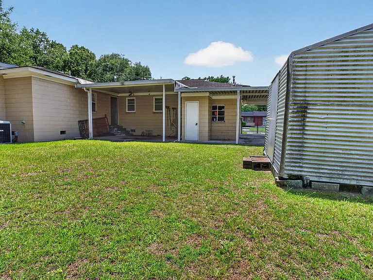 1802 Fitzgerald St — Photo 26