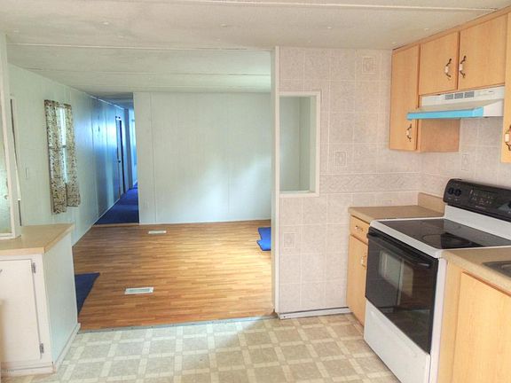 5th image of 1903 Woodcrest Dr