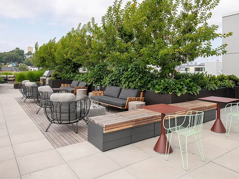 Grand Street Commons - SkB - LH-21