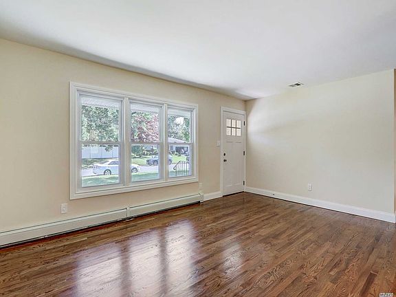 4th image of 5 Wichard Dr