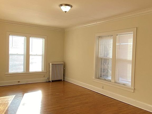 2nd image of 1419 W 27th St APT 4