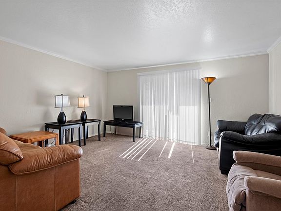 3rd image of 728 W 1720 N APT 319