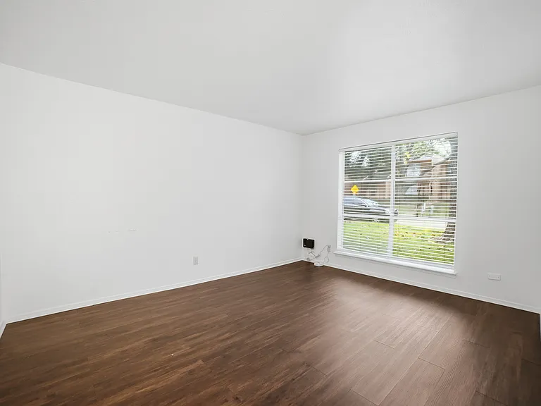 334 Valley Park Dr — Photo 19