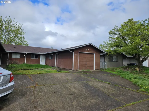 684/686 W Quinalt St, Springfield, OR 97477