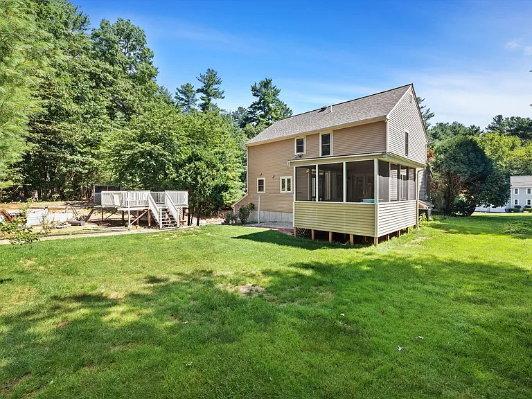 57 Harvest Wood Dr — Photo 26