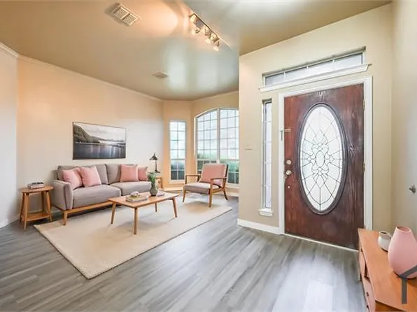 606 Primavera Dr, Arlington, TX 76002