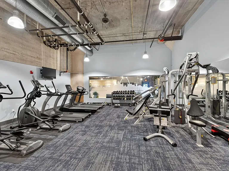 4100 Forest Park Ave #213 — Photo 33