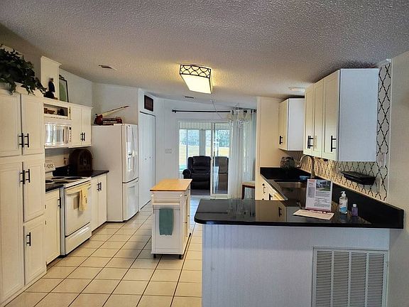5th image of 134A Habersham Dr
