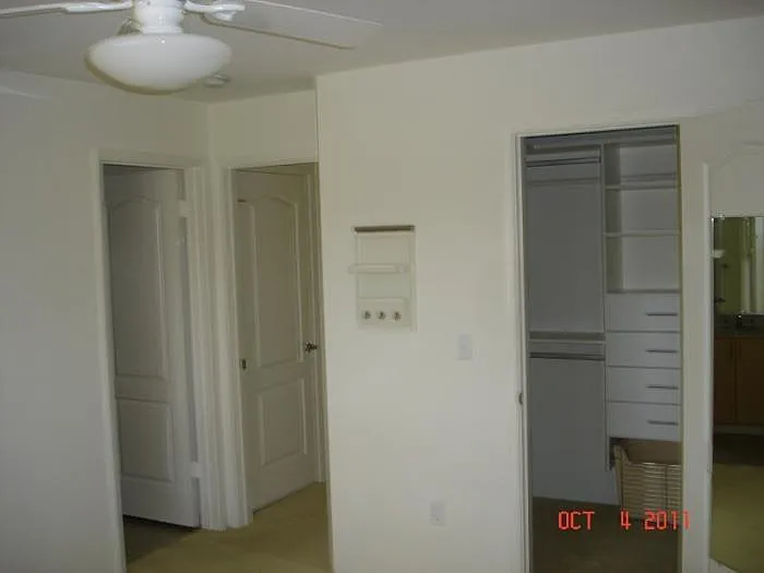 3 bed, 1175 sqft, $3,580 — Photo 4