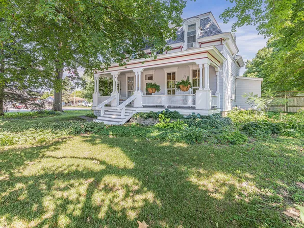 104 E Holden St, Tolono, IL 61880