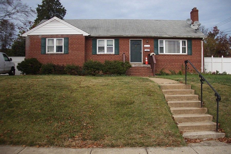 1st image of 6110 Vista Dr